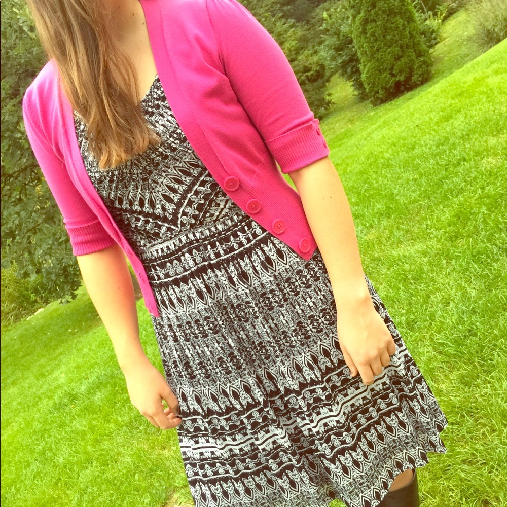 Black and white sleeveless dress